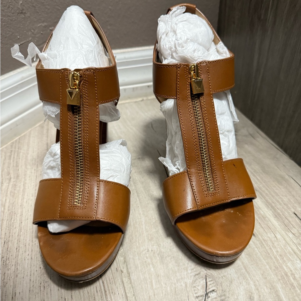 Michael Kors Tan Heeled Sandals with Gold Zipper
